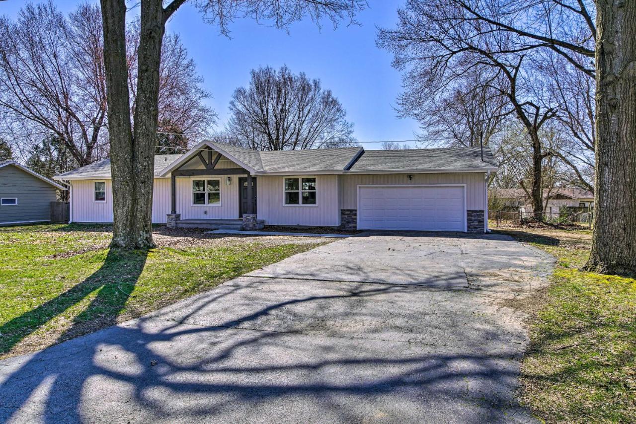 הוילה Ozark Retreat With Deck About 9 Mi To Downtown Springfield מראה חיצוני תמונה